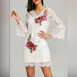 San Joy Lace Bell Sleeve Mini Dress Embroidered Floral Detail Size Medium White